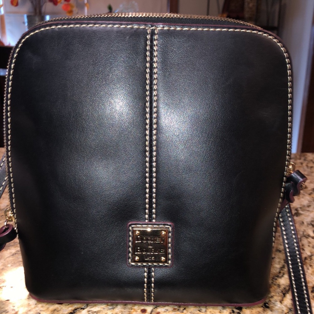 Like New Dooney and Bourke cross body satchel